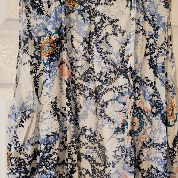 Lightweight Sleeveless Duster - Picture 2 of 3